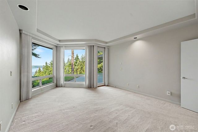 1045 Paha View Drive, Fox Island, WA 98333