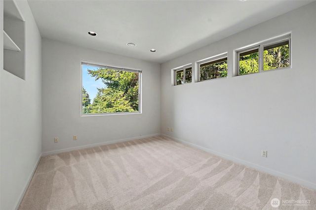 1045 Paha View Drive, Fox Island, WA 98333