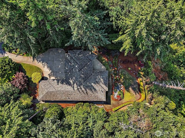 1045 Paha View Drive, Fox Island, WA 98333