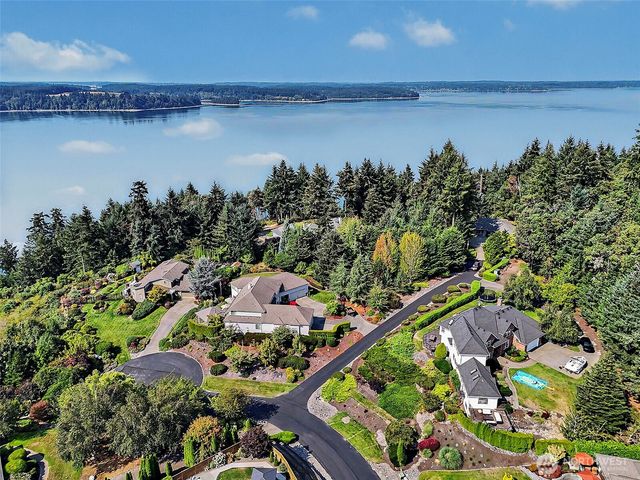 1045 Paha View Drive, Fox Island, WA 98333