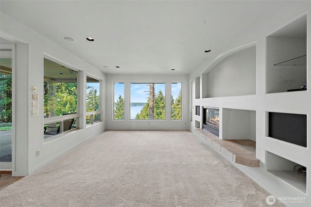 1045 Paha View Drive, Fox Island, WA 98333