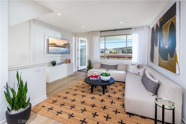 911 Estrella Road, San Marcos, CA 92078