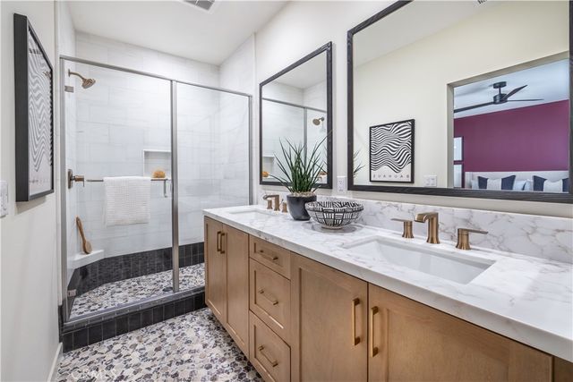 911 Estrella Road, San Marcos, CA 92078