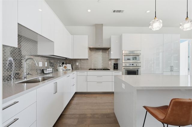 4521 San Felipe Street 1904, Houston, TX 77027