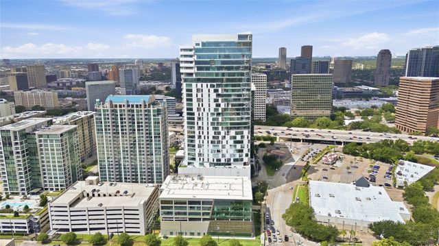 4521 San Felipe Street 1904, Houston, TX 77027