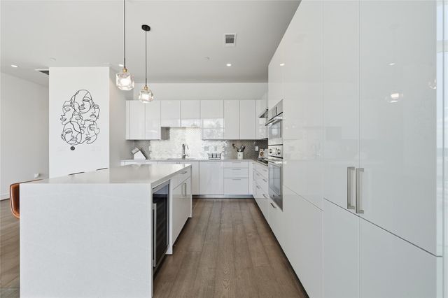 4521 San Felipe Street 1904, Houston, TX 77027