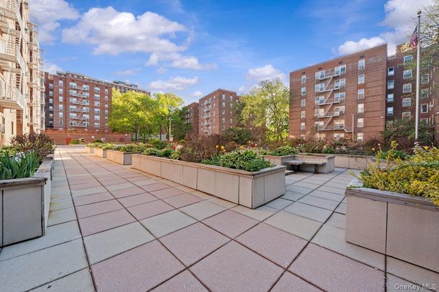 517 Riverdale 4D, Yonkers, NY 10705