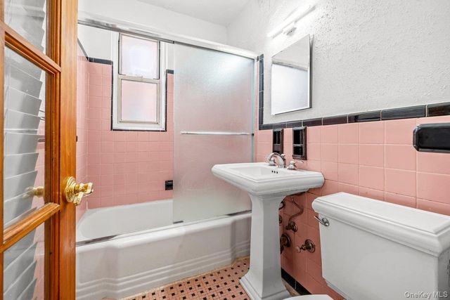 517 Riverdale 4D, Yonkers, NY 10705