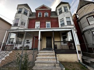 366 Summer Ave, Newark City, NJ 07104