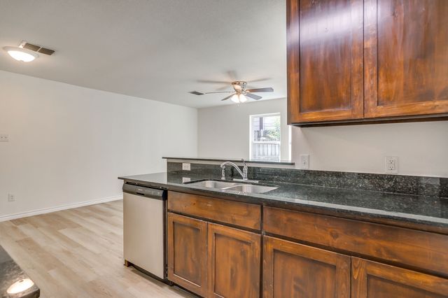 3955 Alamo Avenue, Fort Worth, TX 76107