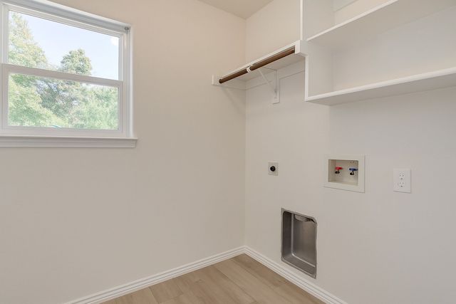 3955 Alamo Avenue, Fort Worth, TX 76107