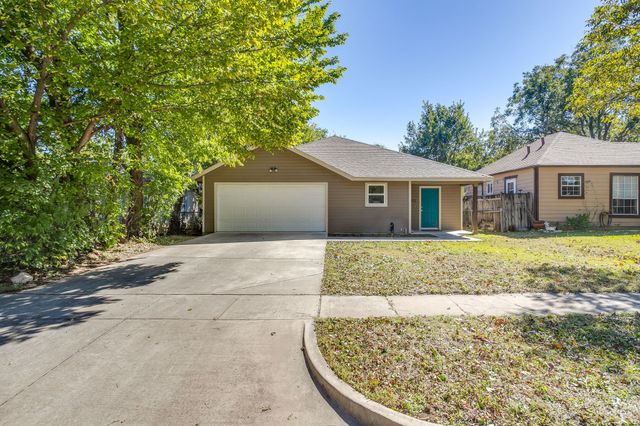 3955 Alamo Avenue, Fort Worth, TX 76107