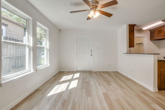 3955 Alamo Avenue, Fort Worth, TX 76107