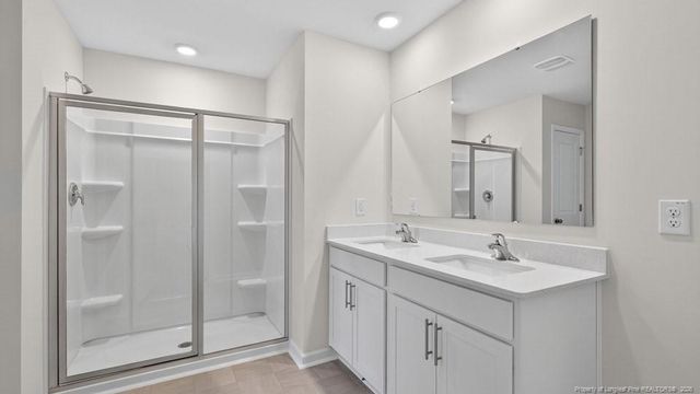 152 Charlies Bend Way, Spring Lake, NC 28390