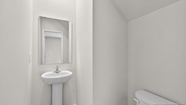 152 Charlies Bend Way, Spring Lake, NC 28390