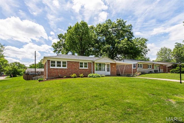 4800 Cayuga Drive, St Louis, MO 63123
