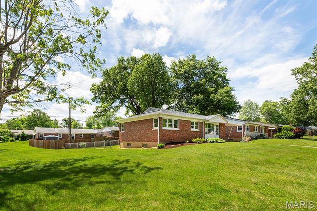 4800 Cayuga Drive, St Louis, MO 63123