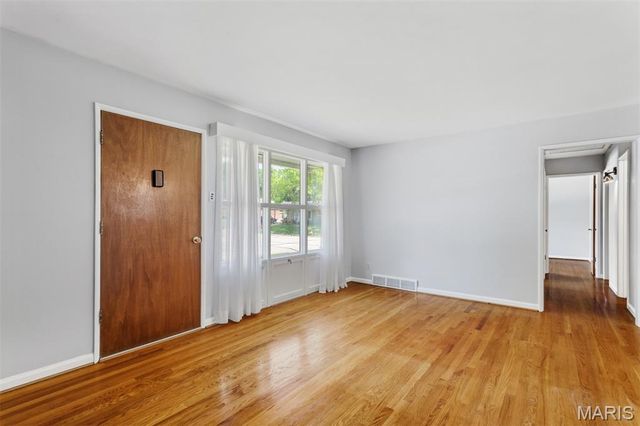 4800 Cayuga Drive, St Louis, MO 63123