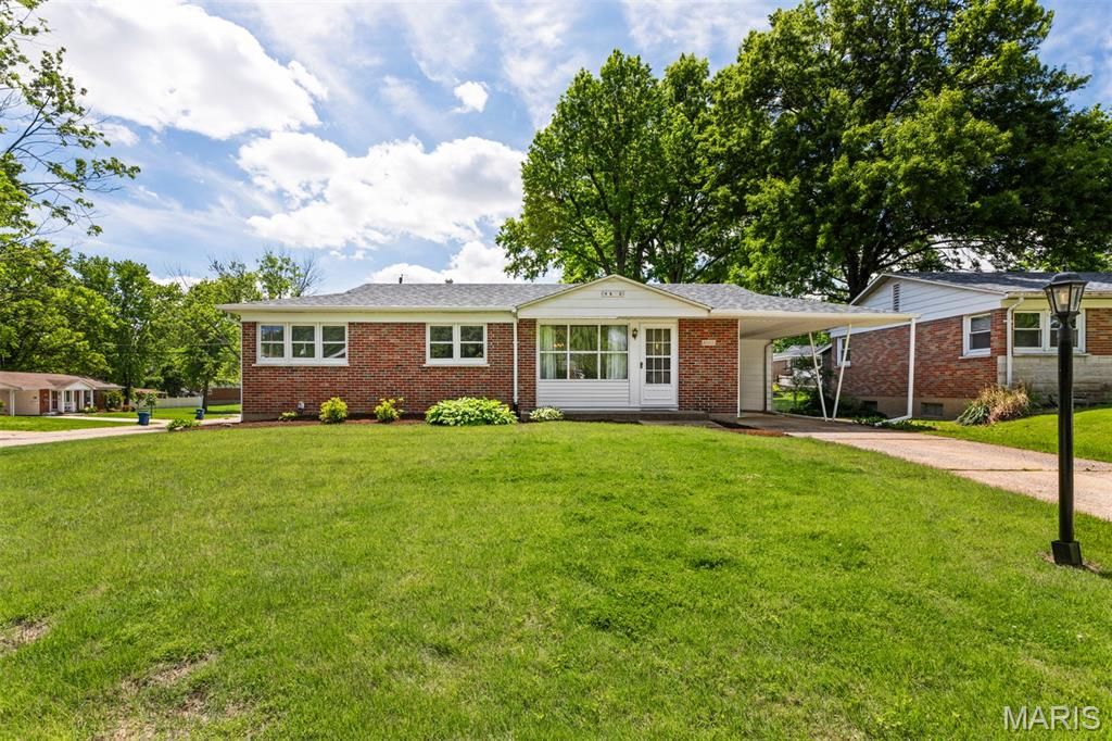 4800 Cayuga Drive, St Louis, MO 63123