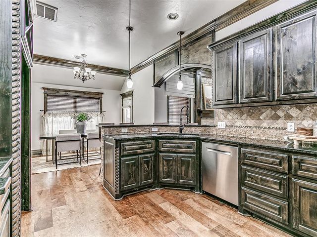 16233 Josiah Place, Edmond, OK 73013