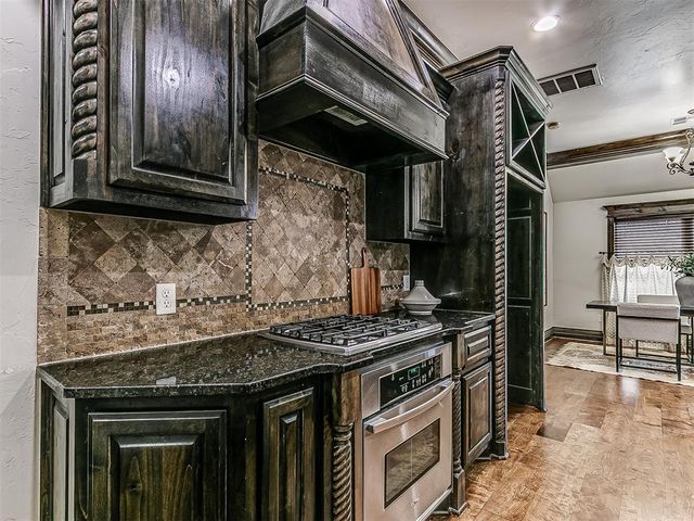 16233 Josiah Place, Edmond, OK 73013