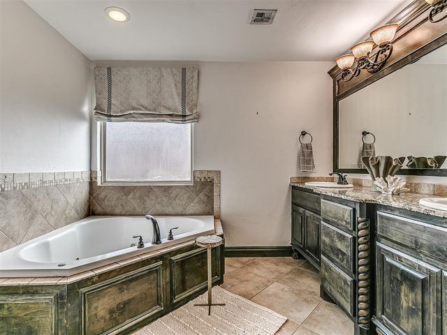 16233 Josiah Place, Edmond, OK 73013