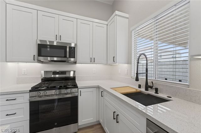 8456 West Gilmore Avenue, Las Vegas, NV 89129