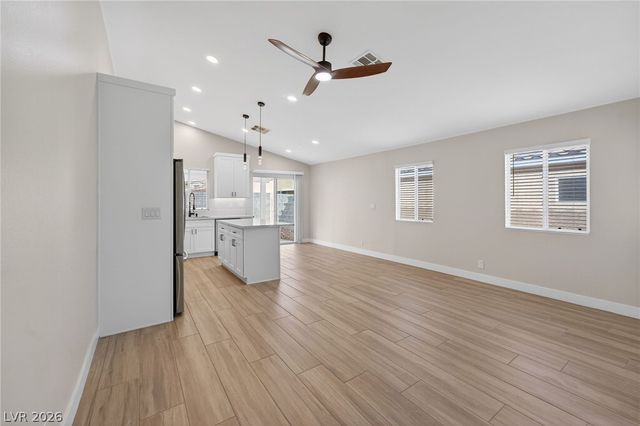 8456 West Gilmore Avenue, Las Vegas, NV 89129