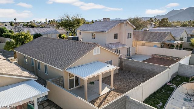 8456 West Gilmore Avenue, Las Vegas, NV 89129