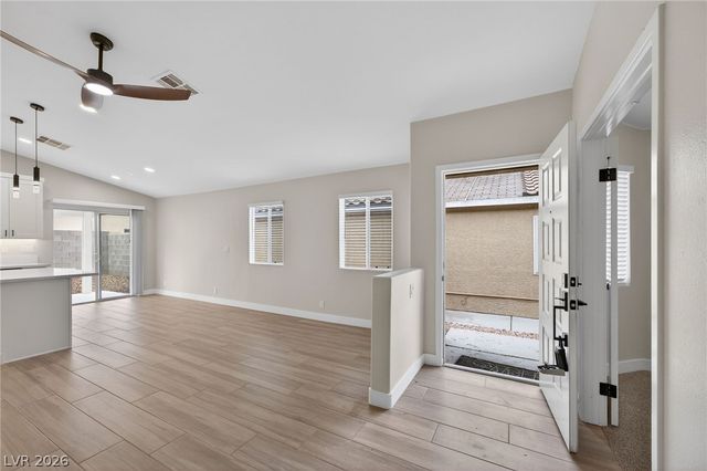 8456 West Gilmore Avenue, Las Vegas, NV 89129