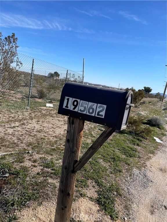 196 Ave G, Lancaster, CA 93535