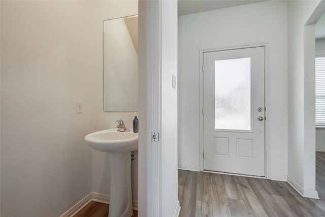 7525 Pleasant Oaks Street, Fort Worth, TX 76120