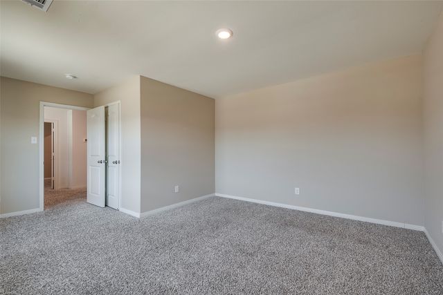 7525 Pleasant Oaks Street, Fort Worth, TX 76120