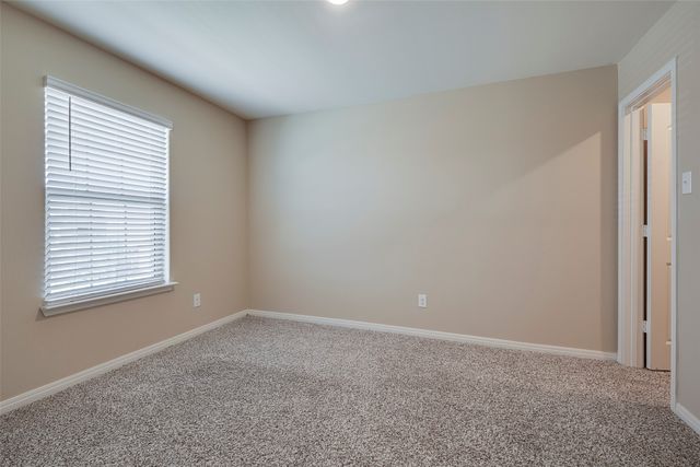 7525 Pleasant Oaks Street, Fort Worth, TX 76120