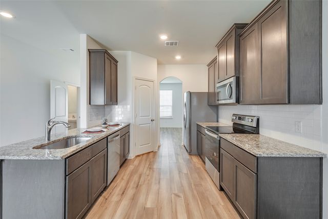 7525 Pleasant Oaks Street, Fort Worth, TX 76120