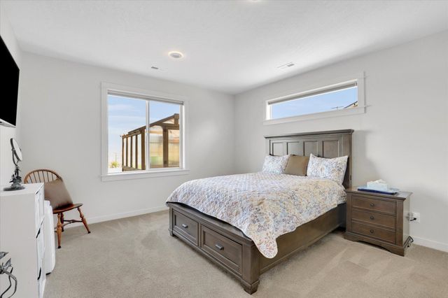 1725 S Donwood St, Greenacres, WA 99037