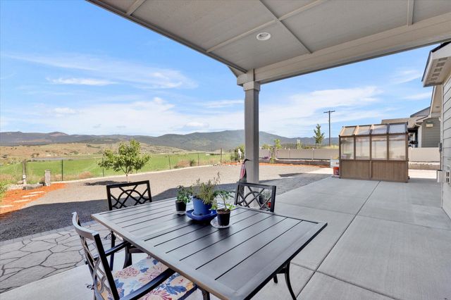 1725 S Donwood St, Greenacres, WA 99037