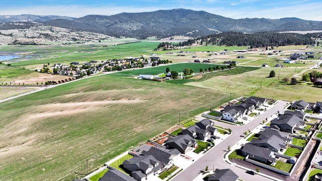 1725 S Donwood St, Greenacres, WA 99037