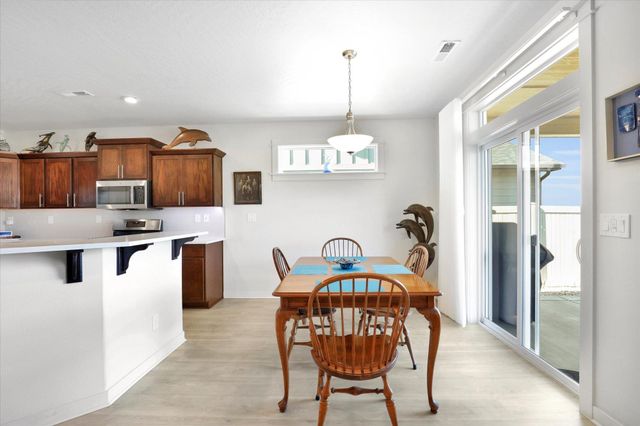 1725 S Donwood St, Greenacres, WA 99037