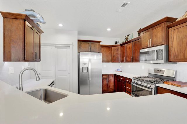 1725 S Donwood St, Greenacres, WA 99037