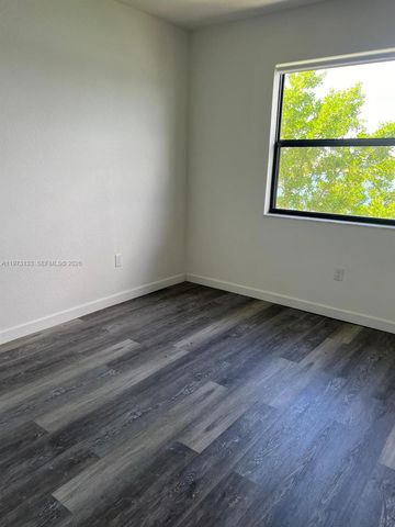 20564 NE 5th Pl, Miami, FL 33179