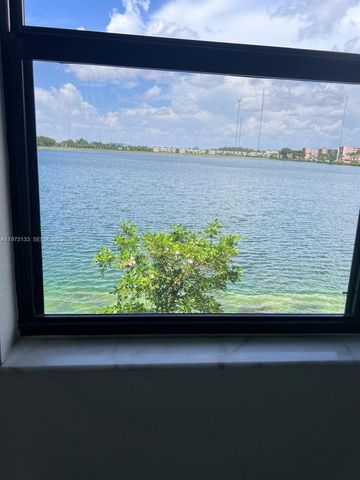 20564 NE 5th Pl, Miami, FL 33179