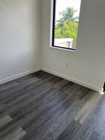 20564 NE 5th Pl, Miami, FL 33179