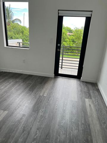 20564 NE 5th Pl, Miami, FL 33179