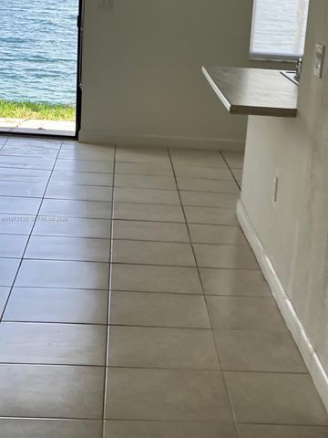 20564 NE 5th Pl, Miami, FL 33179