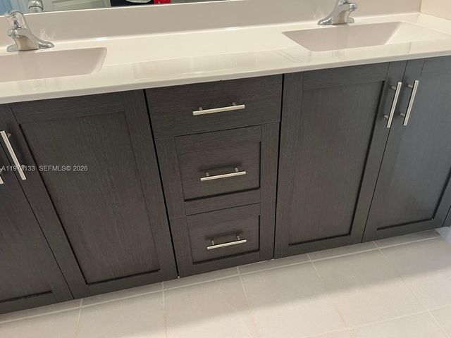 20564 NE 5th Pl, Miami, FL 33179