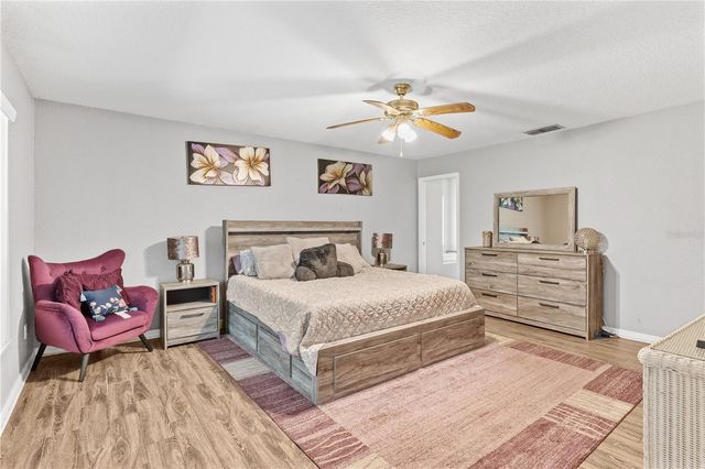 200 WATERS EDGE DRIVE, Leesburg, FL 34748