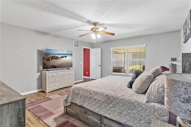 200 WATERS EDGE DRIVE, Leesburg, FL 34748