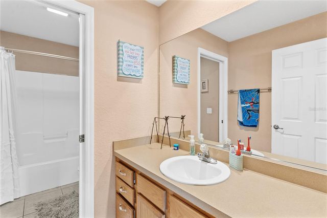 200 WATERS EDGE DRIVE, Leesburg, FL 34748