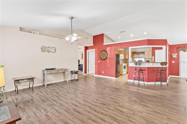 200 WATERS EDGE DRIVE, Leesburg, FL 34748